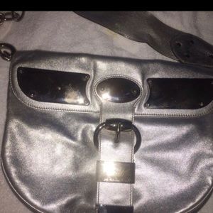 Silver 💯 authentic Gucci